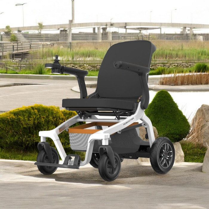 E40S-10%20ve%20E40S-20%20Robooter%20Akülü%20Tekerlekli%20Sandalye