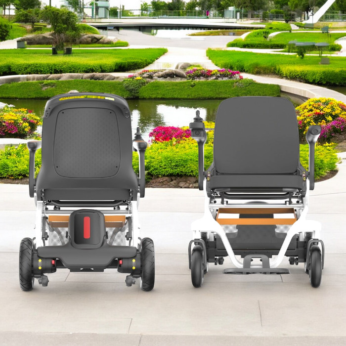 E40S-10%20ve%20E40S-20%20Robooter%20Akülü%20Tekerlekli%20Sandalye