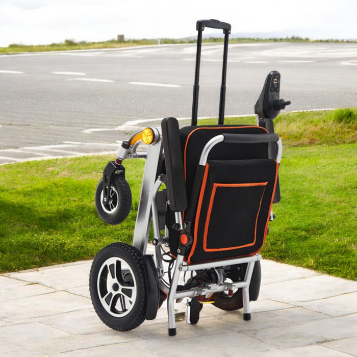 Poylin%20P206%20Ultra%20Hafif%20Katlanabilir%20Akülü%20Sandalye